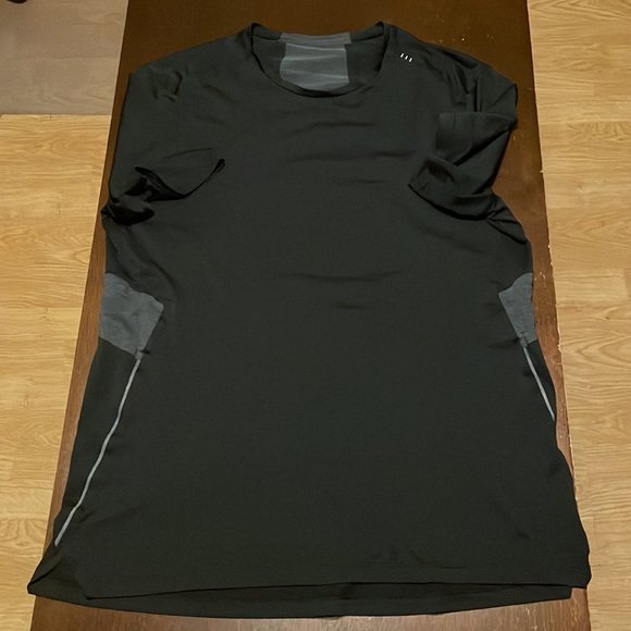 lululemon athletica Other - lululemon Metal Vent Tech Short Sleeve Shirt